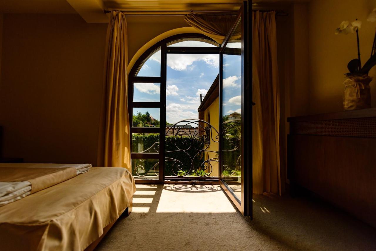 Pension Passion Targu Mures Exterior photo
