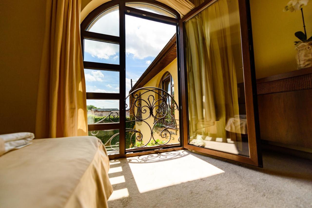 Pension Passion Targu Mures Exterior photo