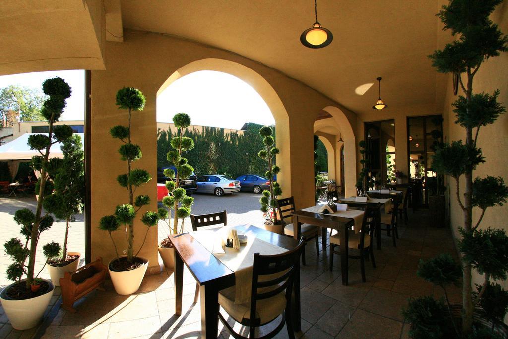 Pension Passion Targu Mures Exterior photo